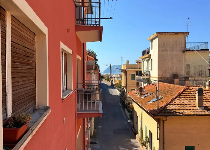 Family - Balcone, Cucina, Wifi E Garage Apartmán Alassio